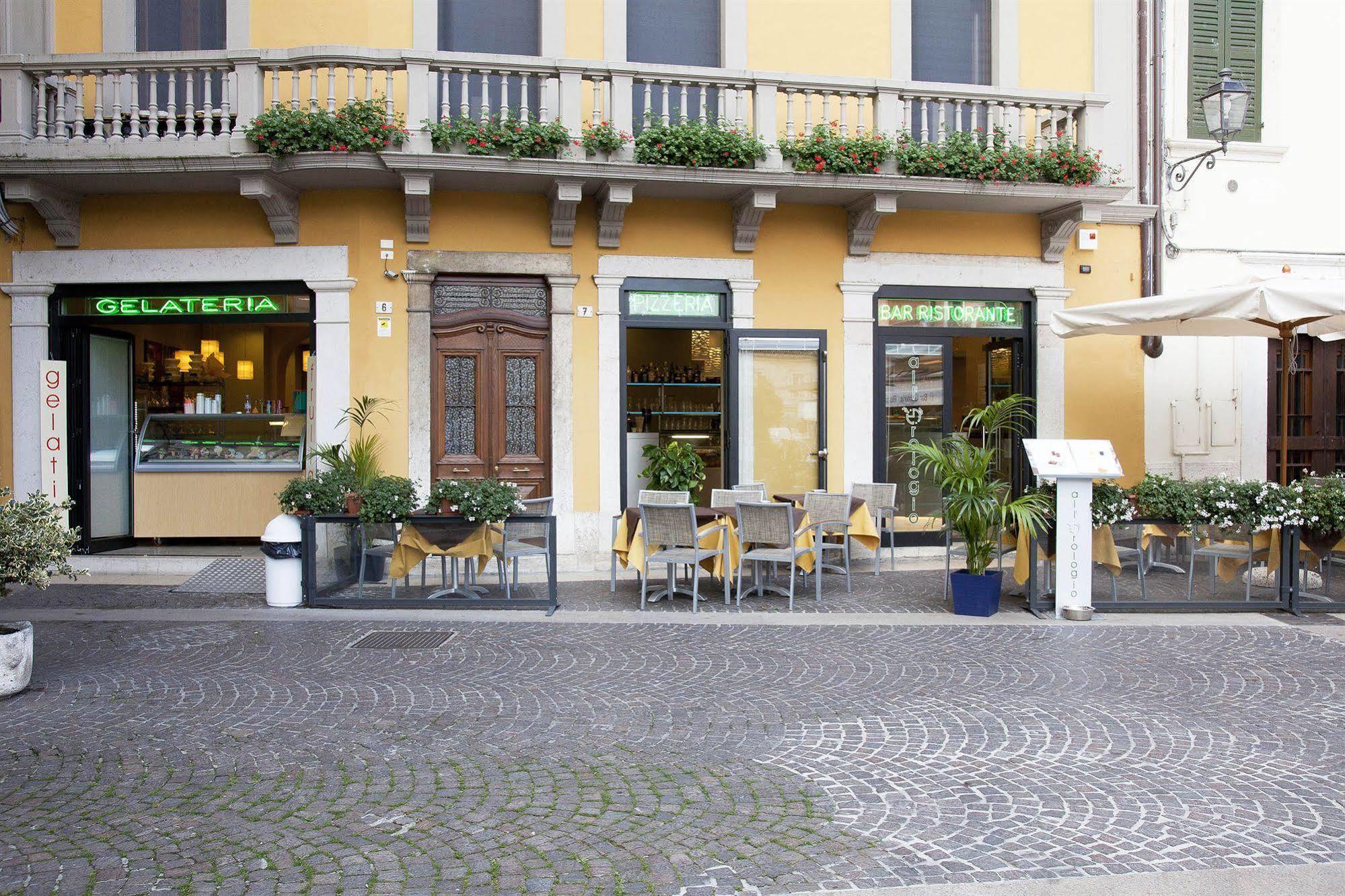 Aparthotel All'Orologio Peschiera del Garda Luaran gambar